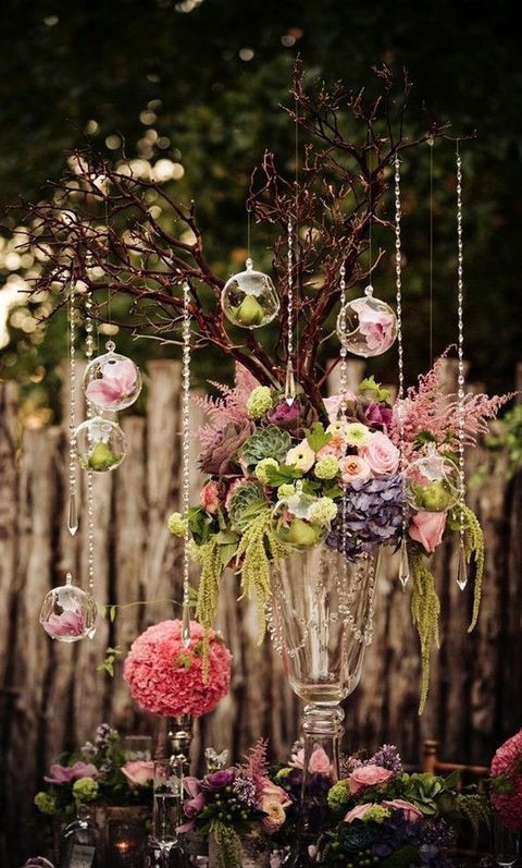 Decoración de eventos con flores artificiales - Floristería El Bosque  Encantado